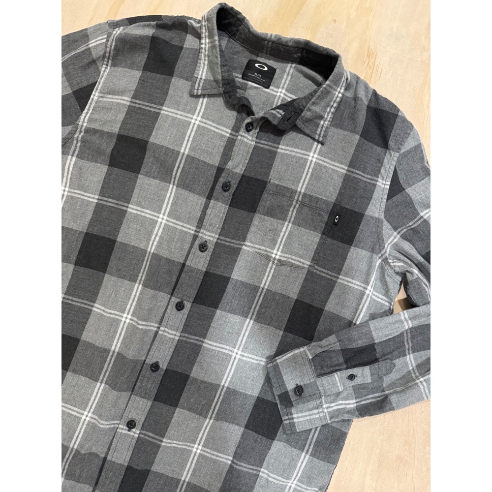Oakley gray Plaid Flannel Shirt men's  XL Mens Button Down Streetwear‎ Gorpcore